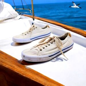Sperry Striper II LTT sz 8  Canvas Sneakers STS21249